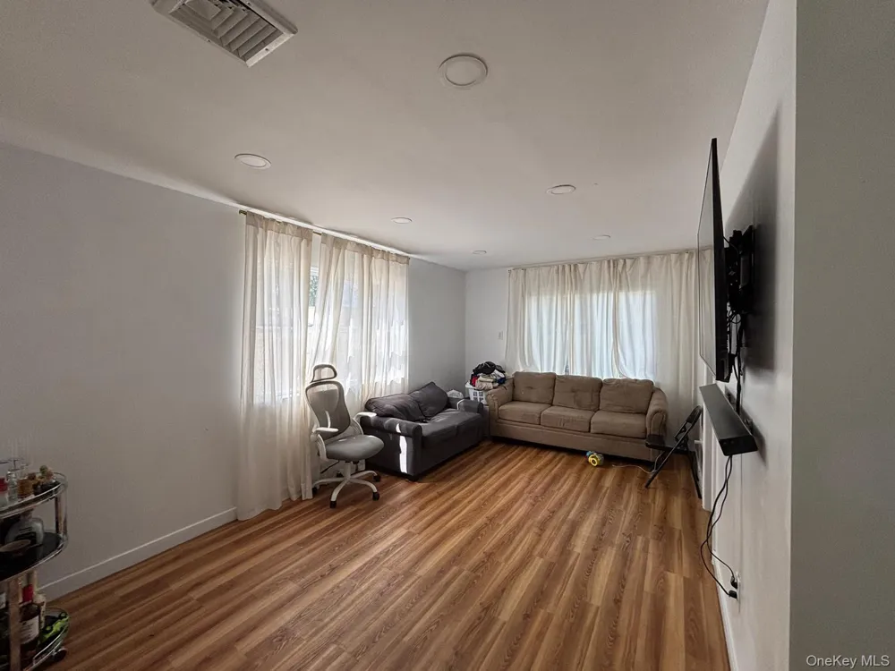93 Peters Avenue Hempstead, NY 11550
