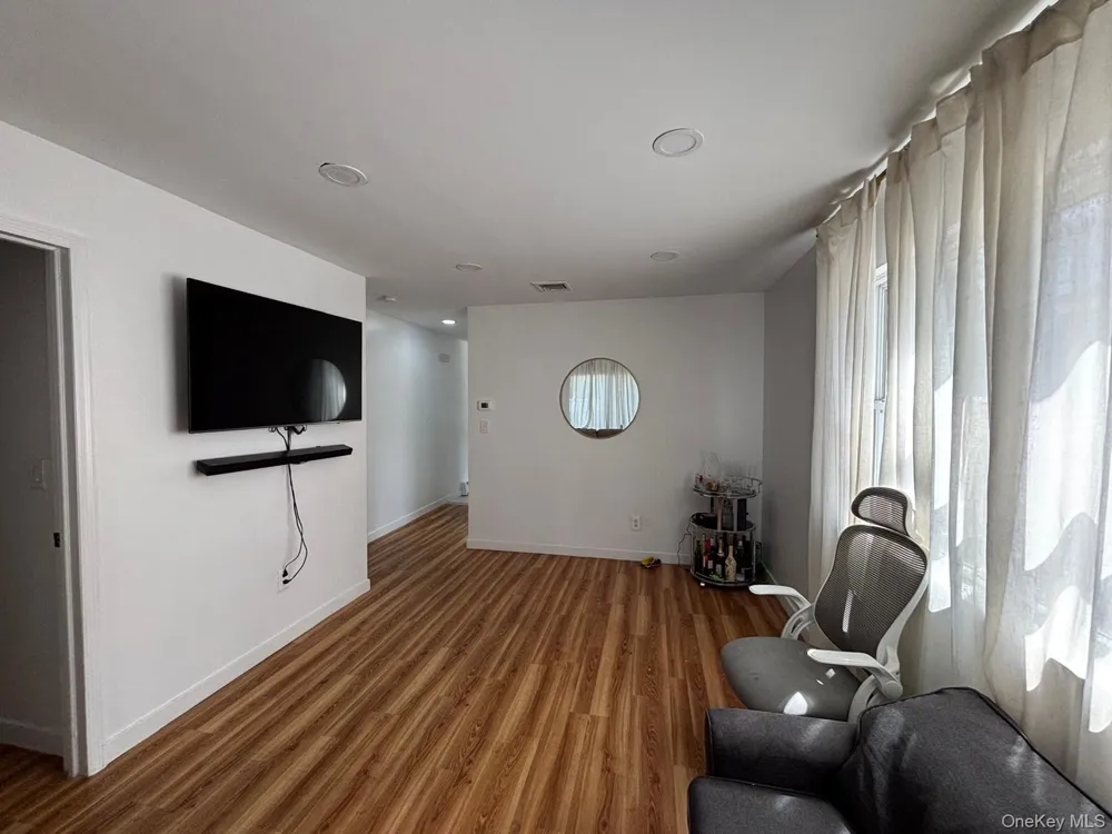 93 Peters Avenue Hempstead, NY 11550