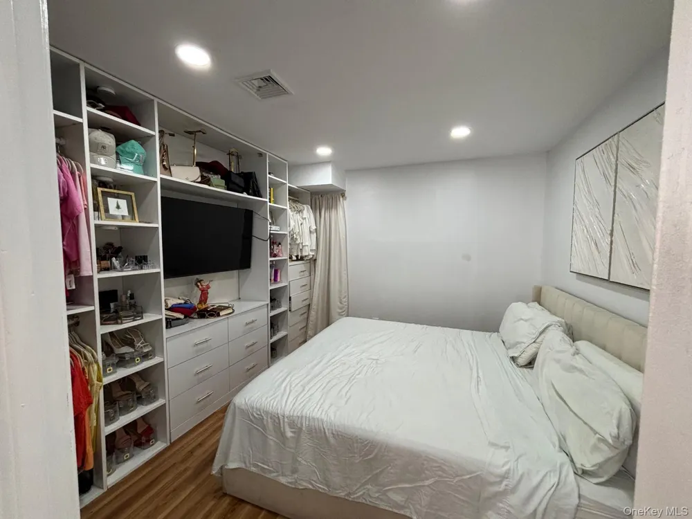 93 Peters Avenue Hempstead, NY 11550