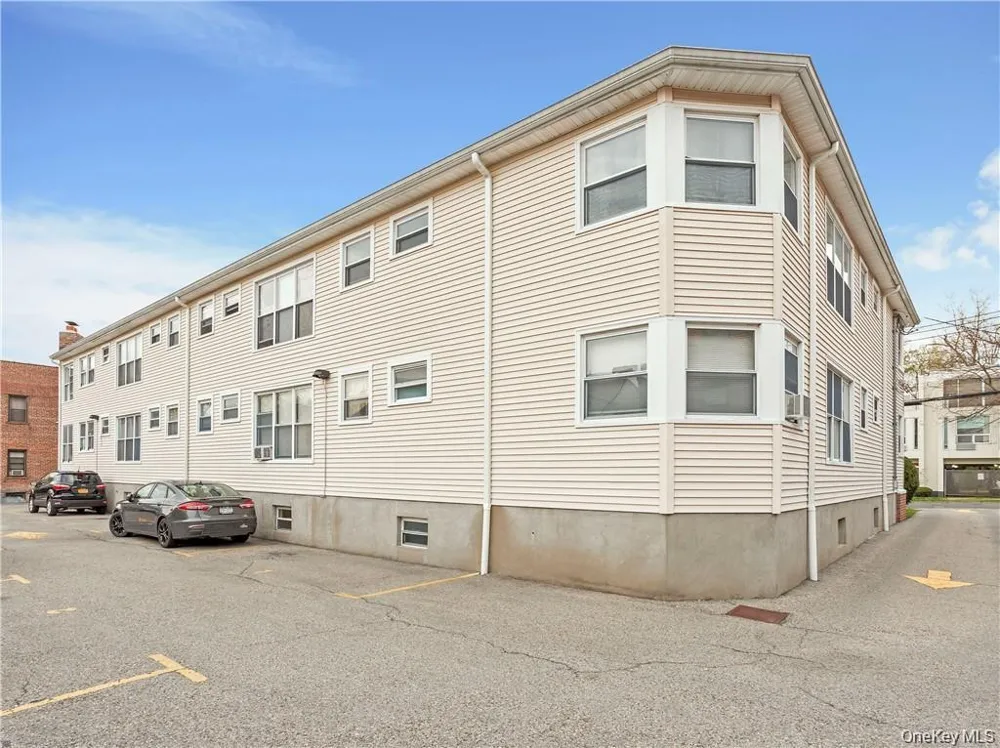 15 Quinby Avenue #1E White Plains, NY 10606