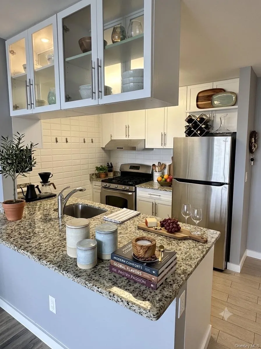 40-26 College Point Boulevard #18D Flushing, NY 11354