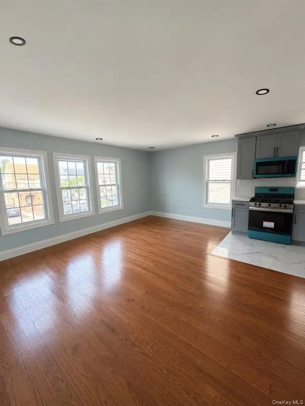 10910 210th Street Queens Village, NY 11429
