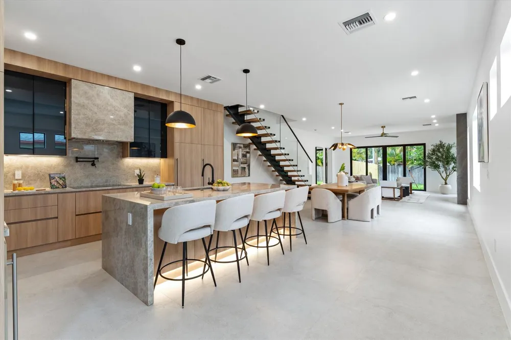 1133 NE 12th Avenue Fort Lauderdale, FL 33304