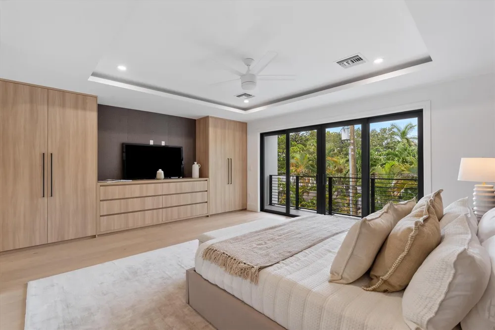 1133 NE 12th Avenue Fort Lauderdale, FL 33304