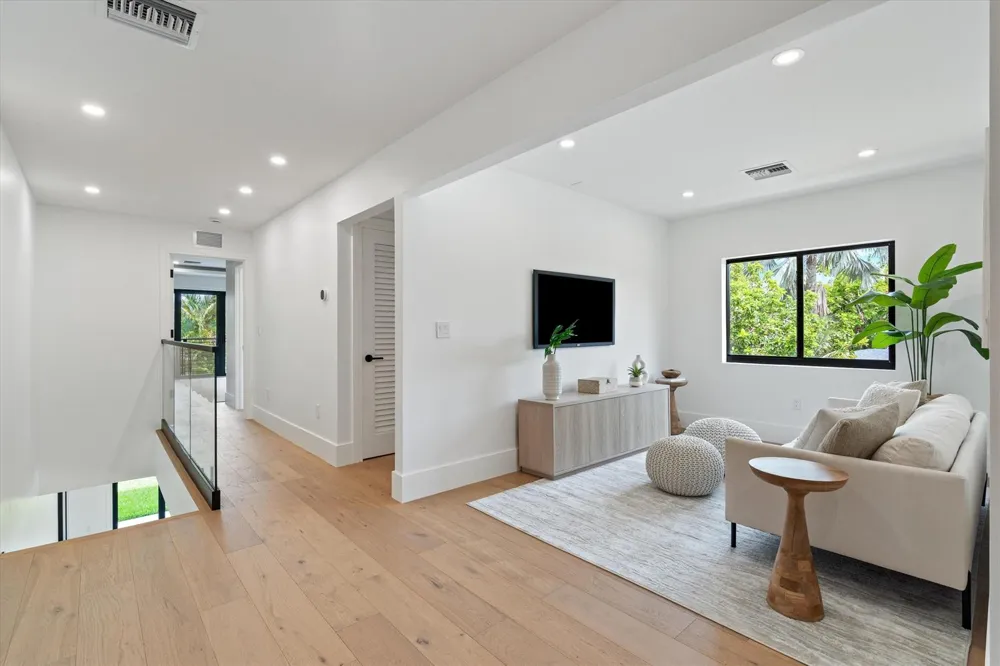 1133 NE 12th Avenue Fort Lauderdale, FL 33304