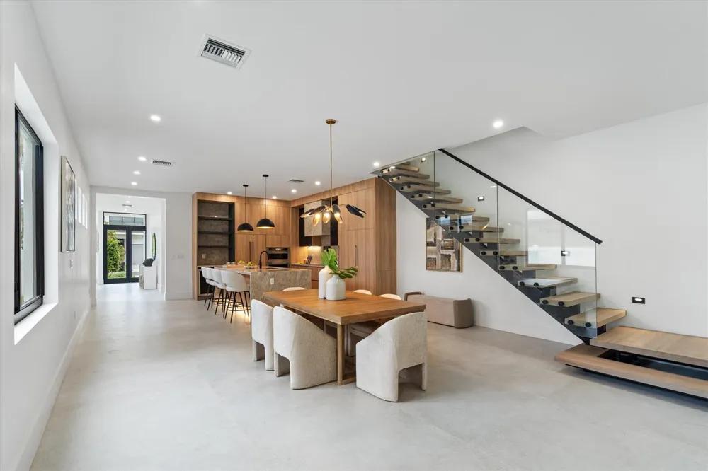 1133 NE 12th Avenue Fort Lauderdale, FL 33304