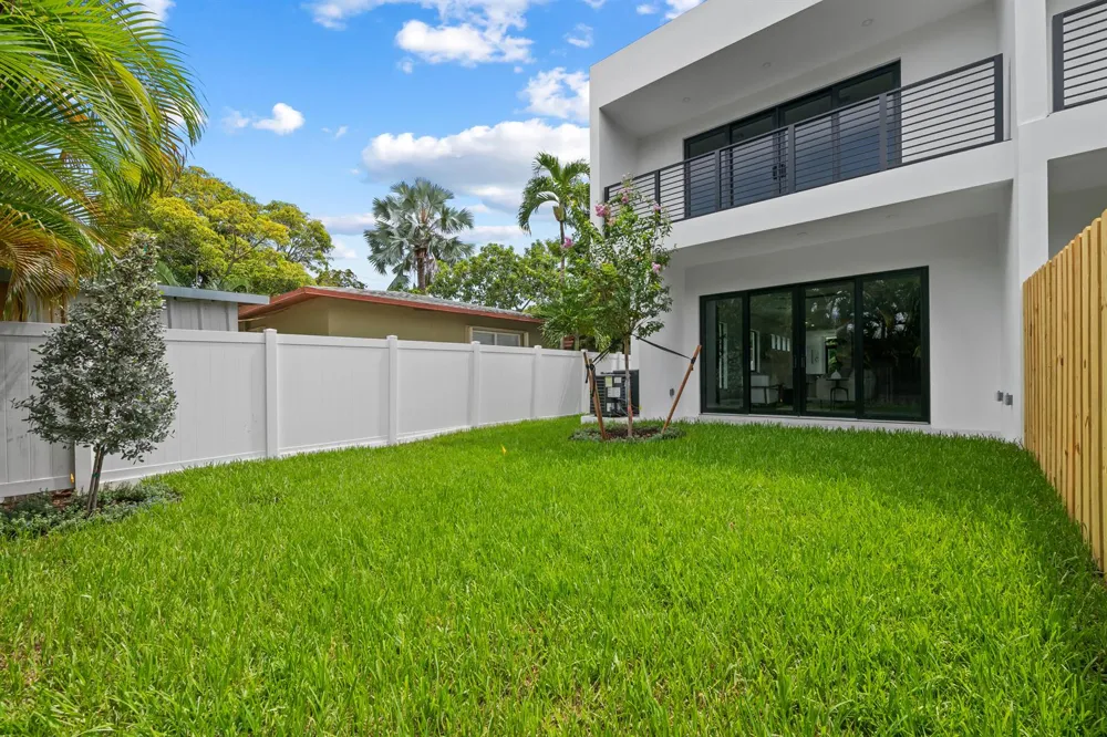 1133 NE 12th Avenue Fort Lauderdale, FL 33304