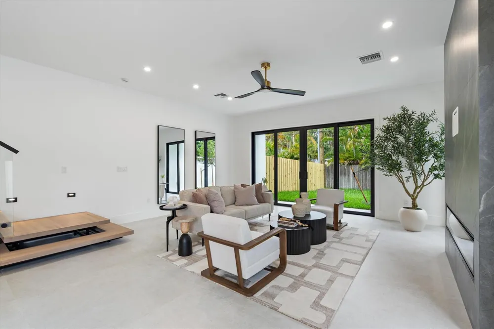 1133 NE 12th Avenue Fort Lauderdale, FL 33304