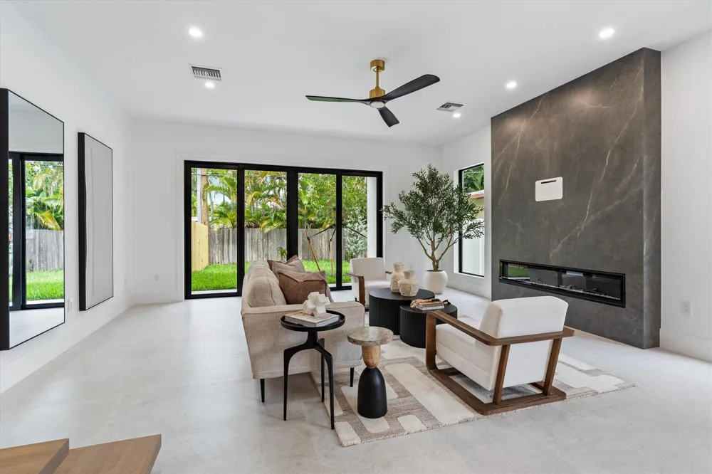 1133 NE 12th Avenue Fort Lauderdale, FL 33304