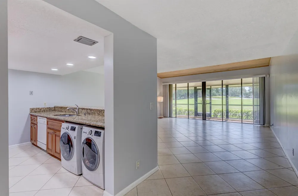 227 OLD MEADOW WAY Palm Beach Gardens, FL 33418