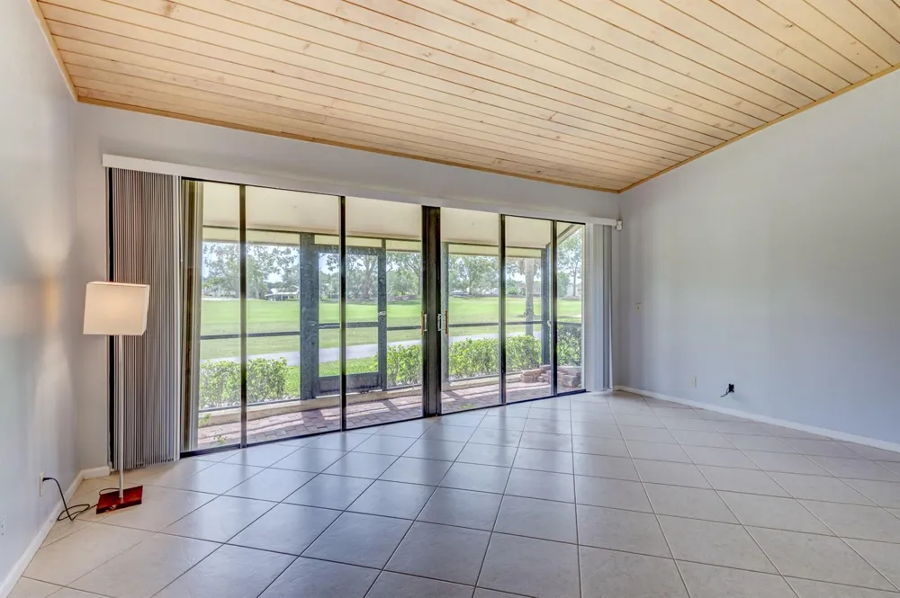 227 OLD MEADOW WAY Palm Beach Gardens, FL 33418