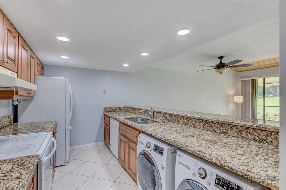 227 OLD MEADOW WAY Palm Beach Gardens, FL 33418