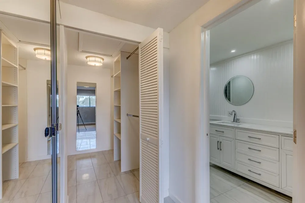 227 OLD MEADOW WAY Palm Beach Gardens, FL 33418