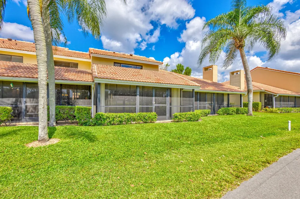227 OLD MEADOW WAY Palm Beach Gardens, FL 33418