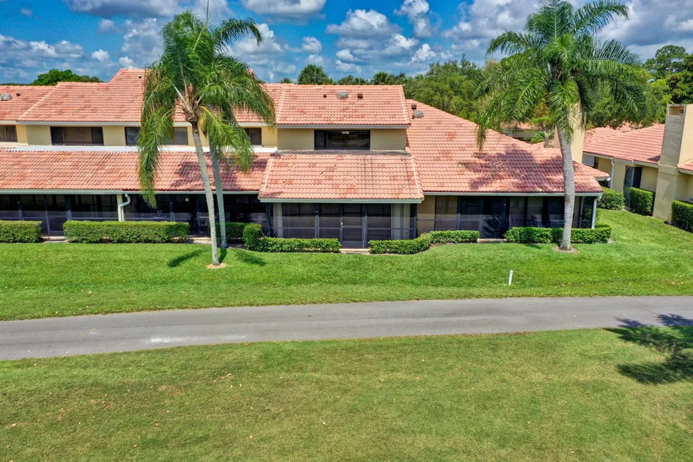 227 OLD MEADOW WAY Palm Beach Gardens, FL 33418