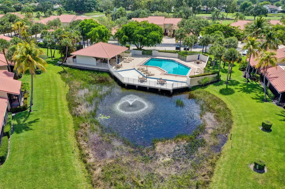 227 OLD MEADOW WAY Palm Beach Gardens, FL 33418