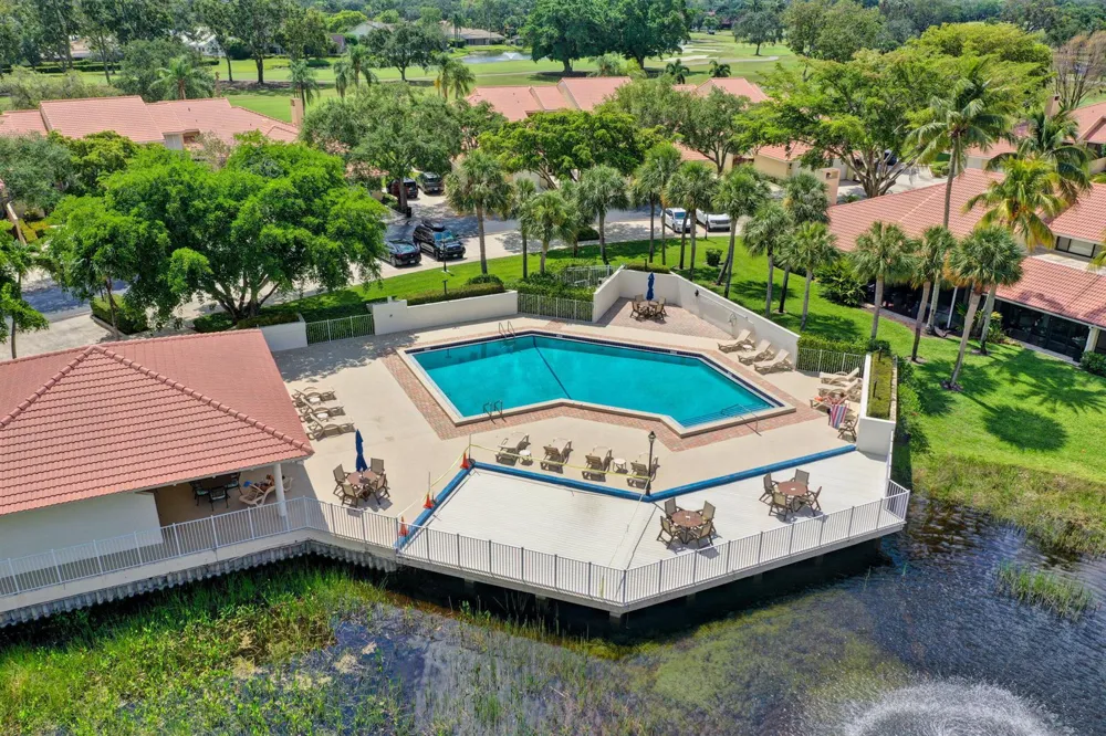 227 OLD MEADOW WAY Palm Beach Gardens, FL 33418