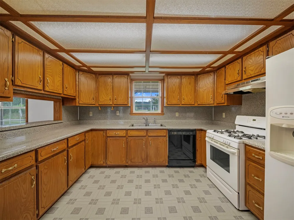 8611 100th Avenue W Skiatook, OK 74070