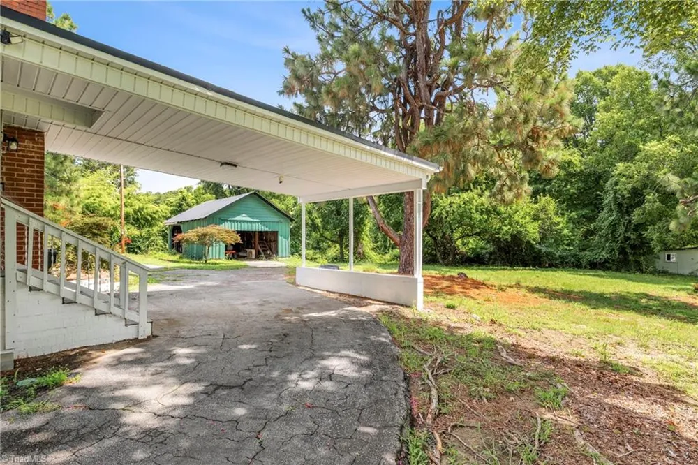 156 Payne Road Thomasville, NC 27360