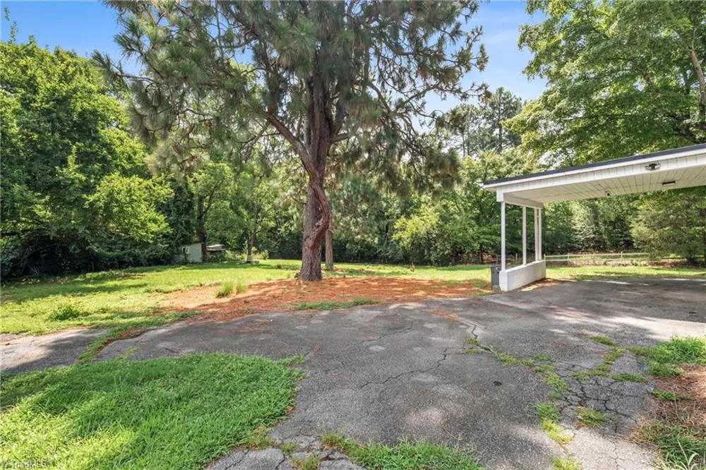156 Payne Road Thomasville, NC 27360
