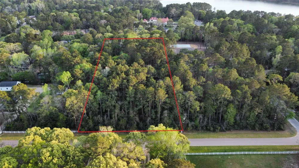 19103 Country Lake Dr Magnolia, TX 77355