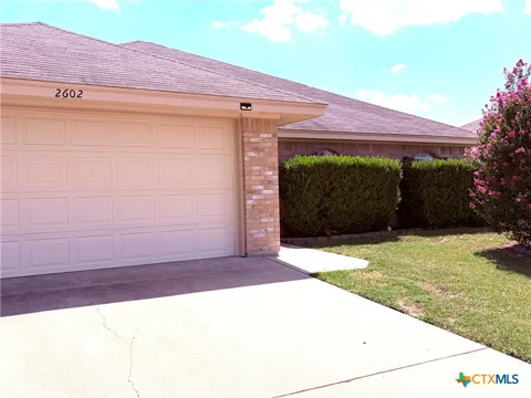 2602 Bigleaf Drive