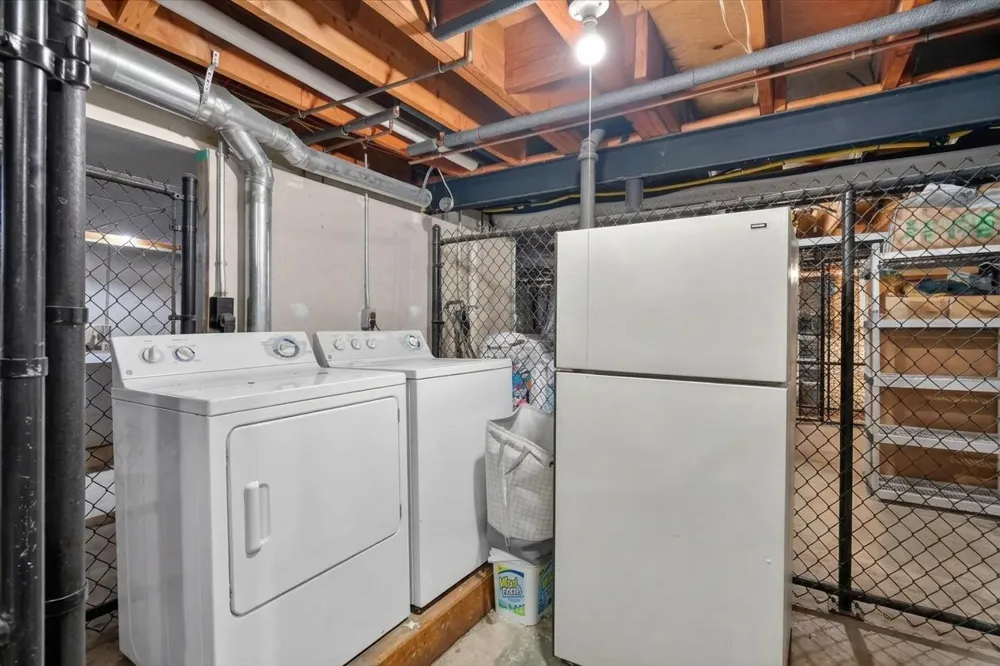 1942 Axtell Drive #3 Troy, MI 48084