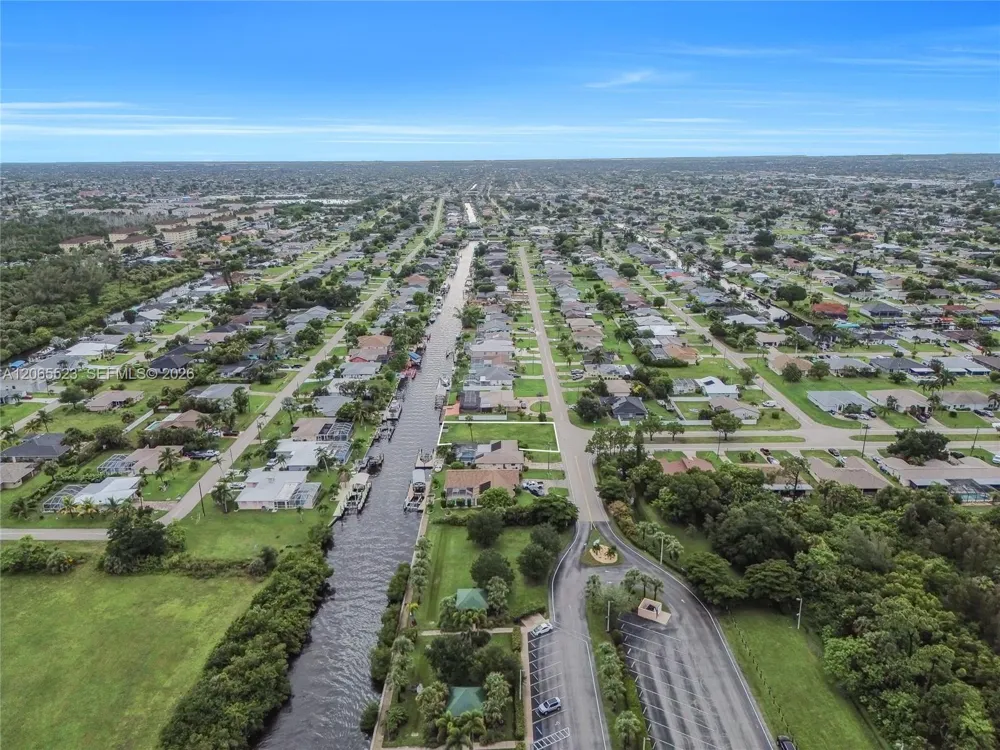 2328 SE 15 Terr Cape Coral, FL 33990