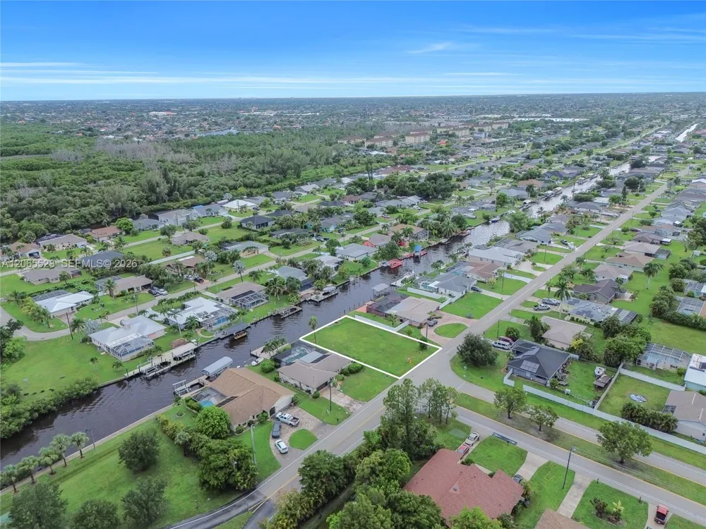 2328 SE 15 Terr Cape Coral, FL 33990