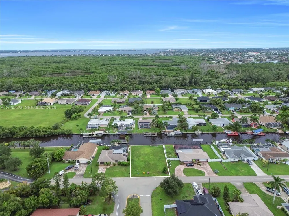 2328 SE 15 Terr Cape Coral, FL 33990