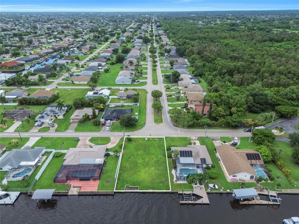 2328 SE 15 Terr Cape Coral, FL 33990