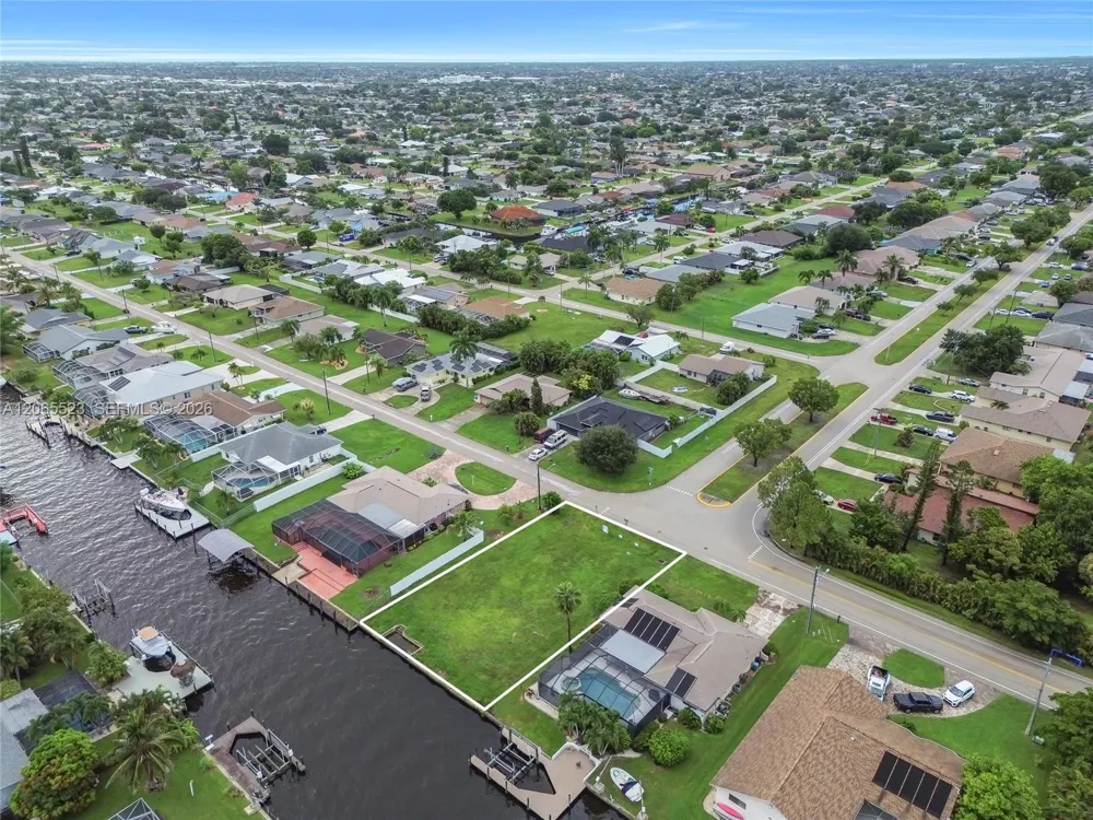 2328 SE 15 Terr Cape Coral, FL 33990