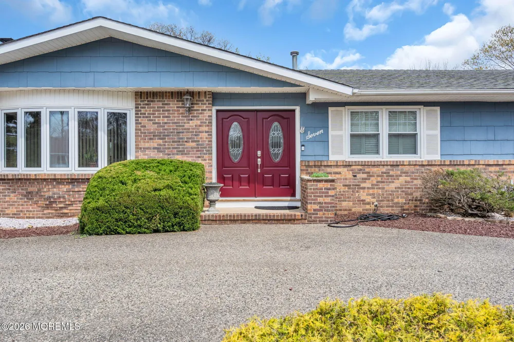 7 Glenwood Drive Bayville, NJ 08721