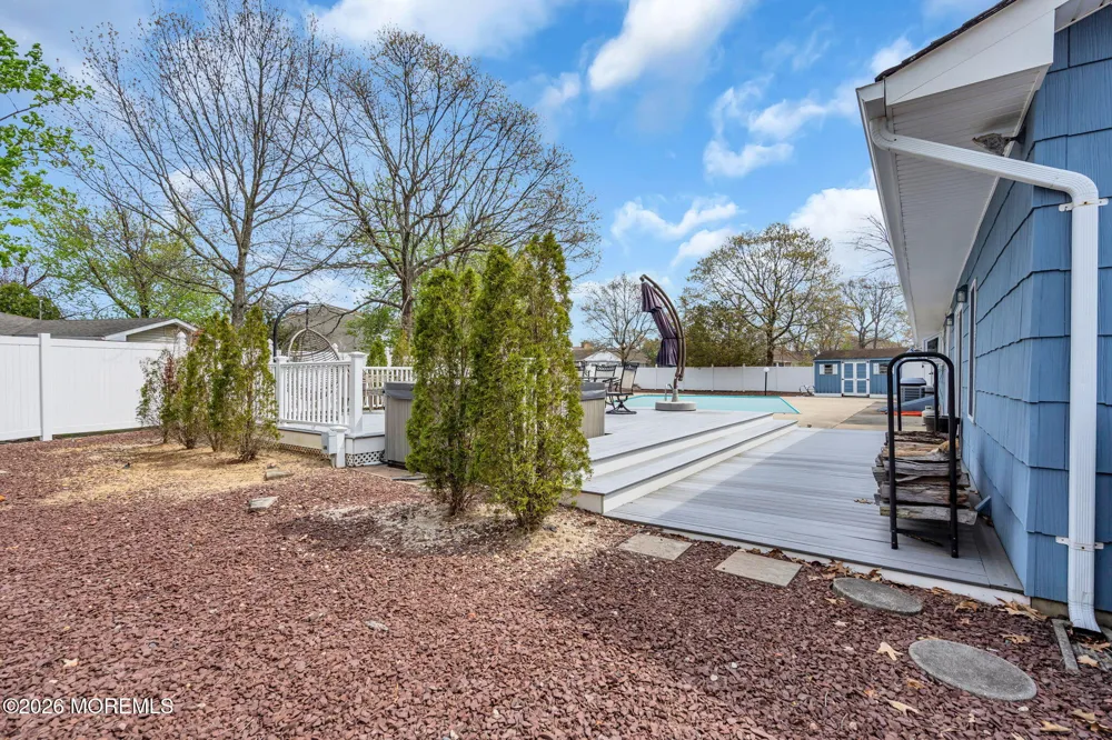 7 Glenwood Drive Bayville, NJ 08721