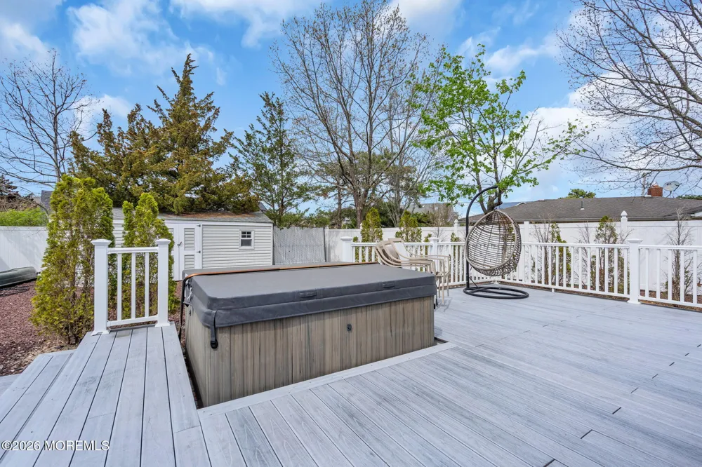7 Glenwood Drive Bayville, NJ 08721