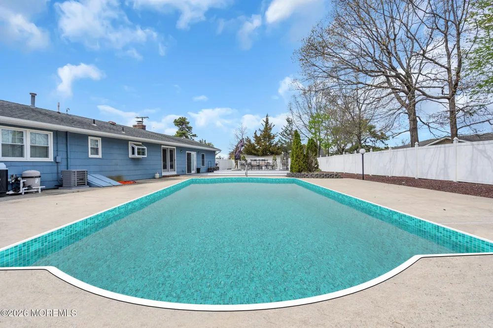 7 Glenwood Drive Bayville, NJ 08721