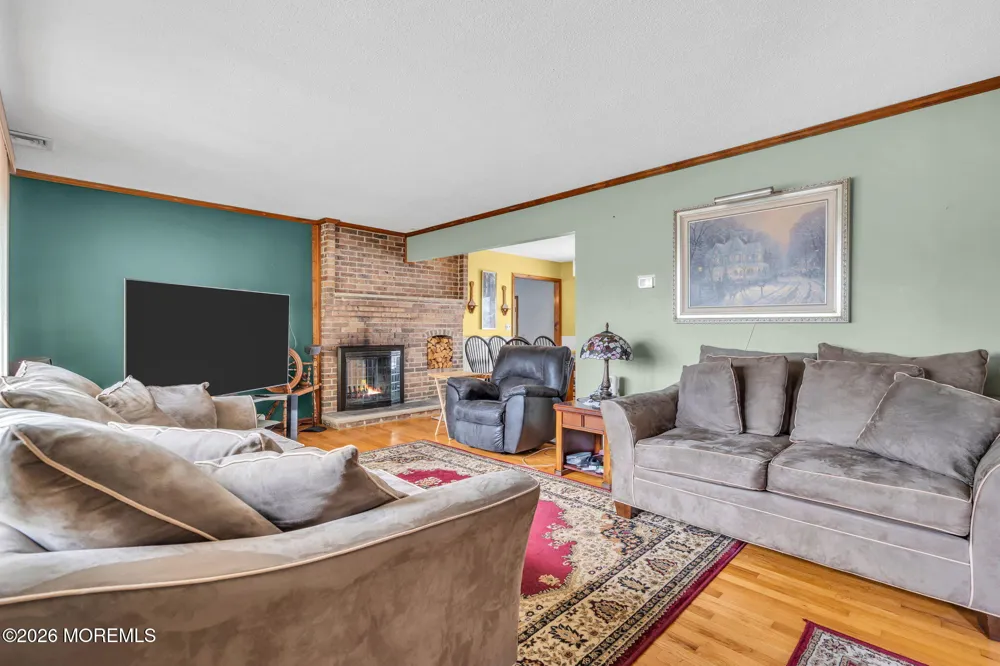 7 Glenwood Drive Bayville, NJ 08721