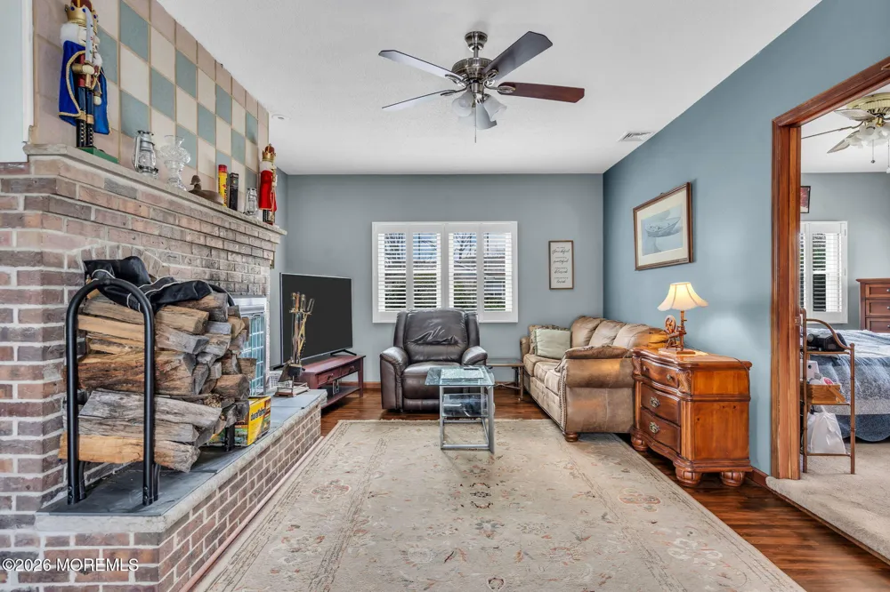 7 Glenwood Drive Bayville, NJ 08721