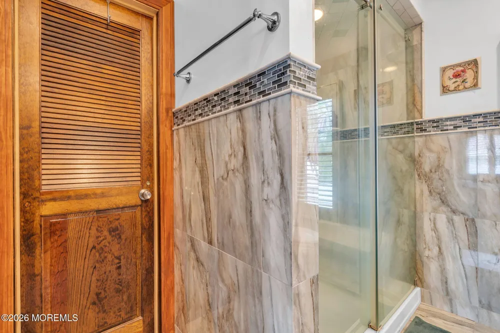 7 Glenwood Drive Bayville, NJ 08721