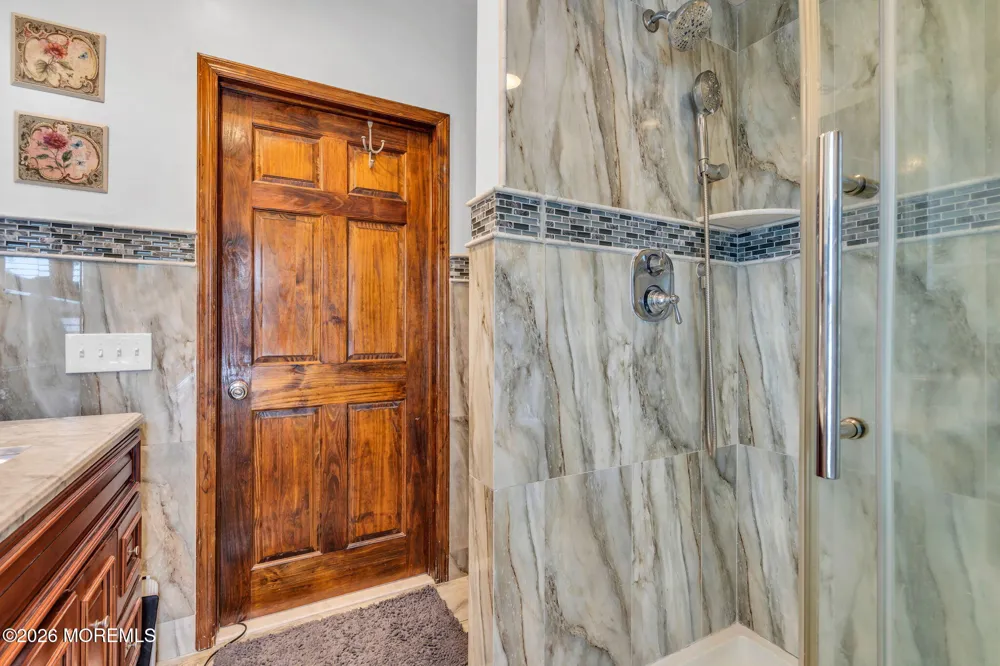 7 Glenwood Drive Bayville, NJ 08721