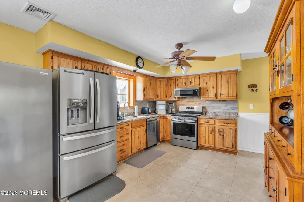 7 Glenwood Drive Bayville, NJ 08721