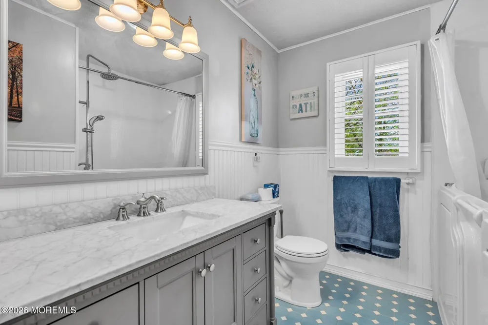 7 Glenwood Drive Bayville, NJ 08721