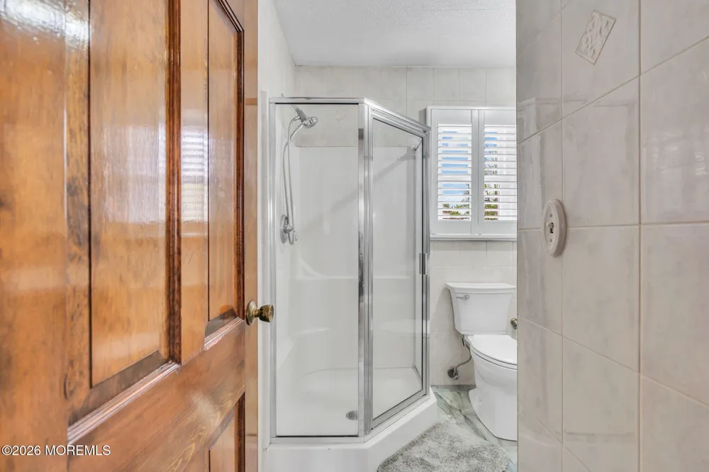 7 Glenwood Drive Bayville, NJ 08721