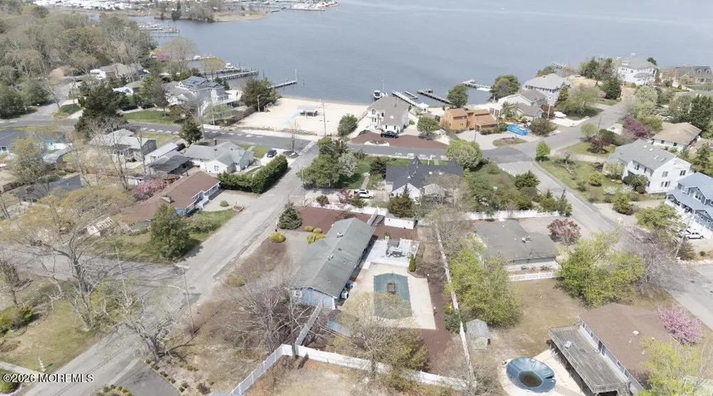 7 Glenwood Drive Bayville, NJ 08721