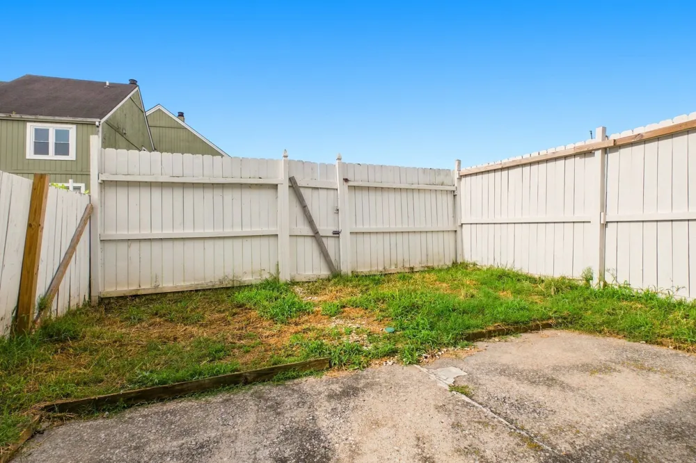 200 Raintree Dr Hermitage, TN 37076