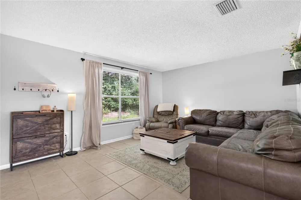 30832 RIDGEVIEW AVENUE Mount Plymouth, FL 32776