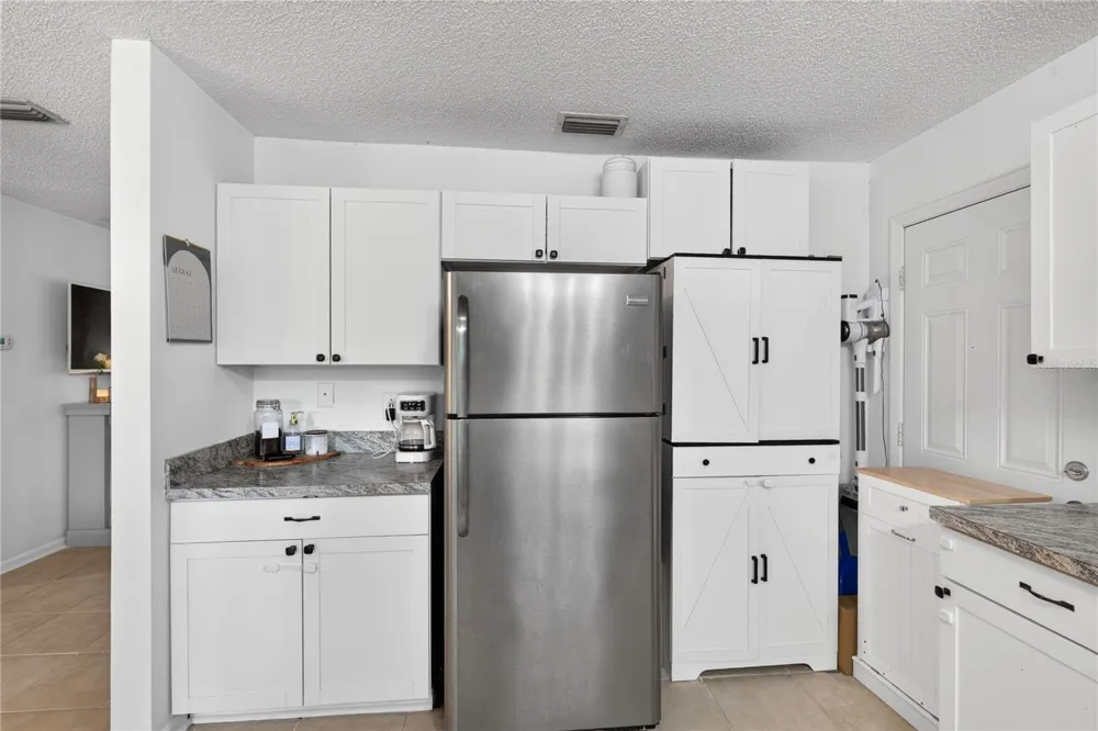 30832 RIDGEVIEW AVENUE Mount Plymouth, FL 32776
