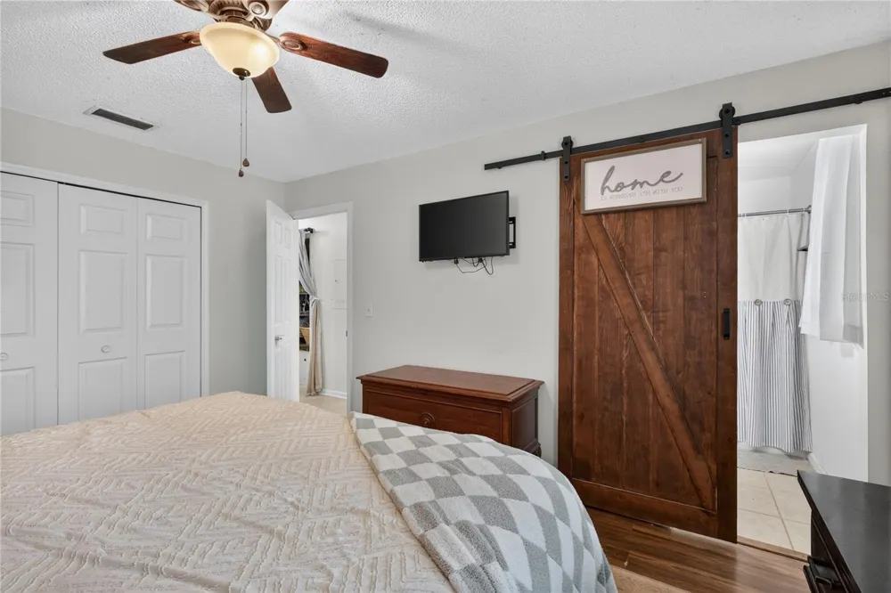30832 RIDGEVIEW AVENUE Mount Plymouth, FL 32776