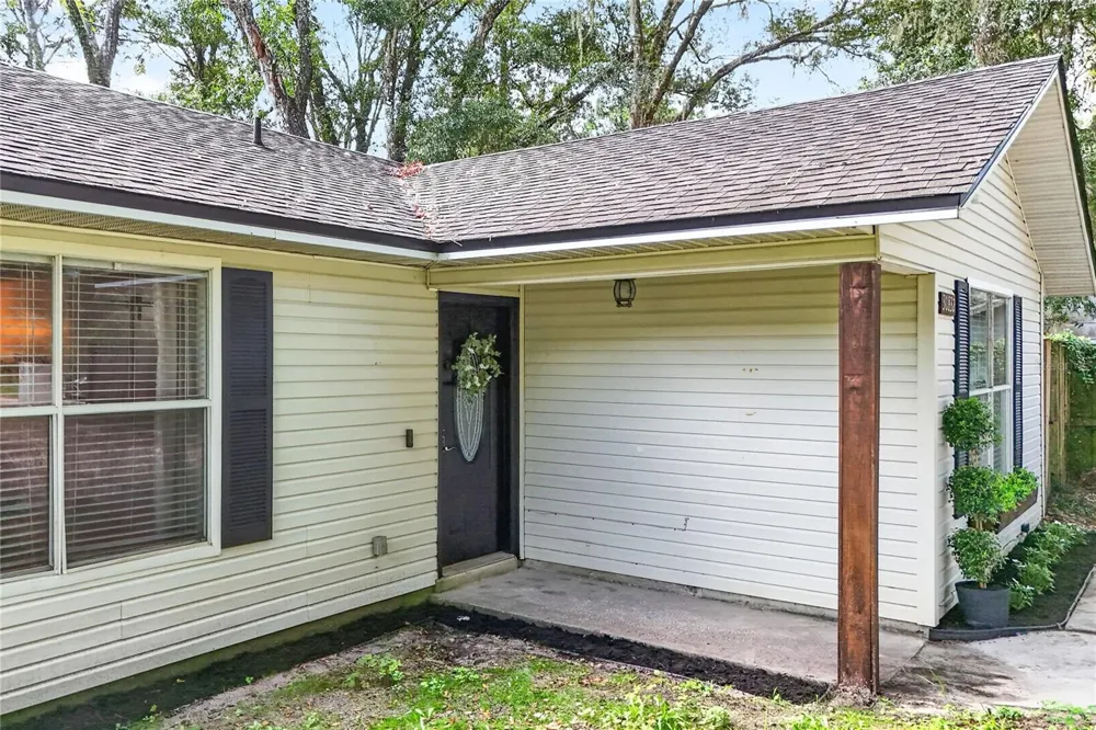 30832 RIDGEVIEW AVENUE Mount Plymouth, FL 32776