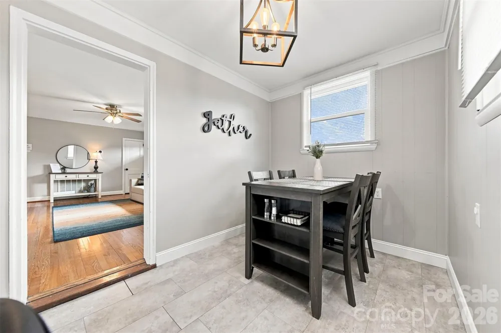 129 33rd Street NW Hickory, NC 28601